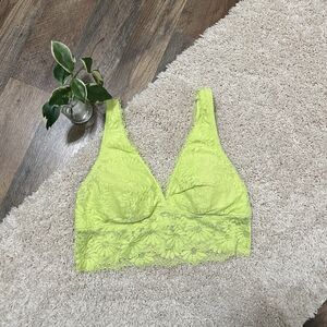 Aerie Size Large Neon Yellow Floral Lace V-Neck Padded Wireless Bralette
